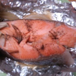 フライパンで余熱調理☆鮭ときのこのホイル焼き